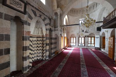 Şanlıurfa Rızvaniye Camii interior 2024 0376.jpg