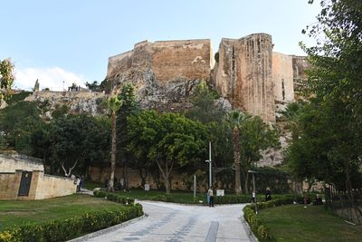 Urfa Castle from park below 2024 7631.jpg