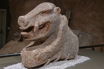 Urfa museum Göbeklitepe Painted boar statue Neolithic Age from Building D in 2024 7330.jpg