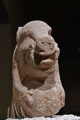 Urfa museum Göbeklitepe Painted boar statue Neolithic Age from Building D in 2024 7333.jpg