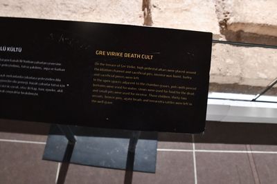 Urfa museum Burial site From Gre Virike Bronze Age 2024 7464.jpg
