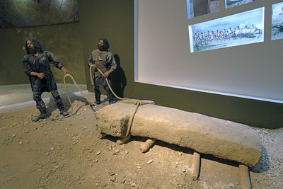 Urfa museum Creating pillars in 2024 0357.jpg