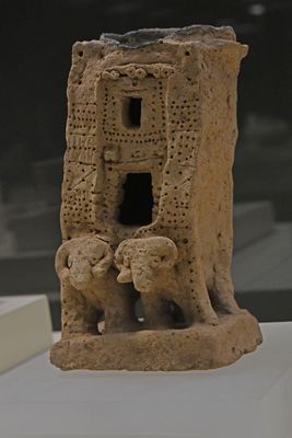 Urfa museum Oil lamp purchased 2024 7471.jpg