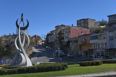 Kahramanmaraş Roundabout on Adnan Menderes Bulvarı 2024 8147.jpg