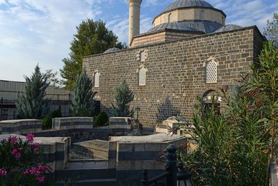 Diyarbakır Fatih Pasha Mosque Exterior Türbe of Yunus - Jonah in 2024 6924.jpg