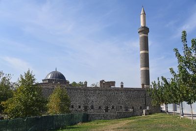 Diyarbakır Hüsrev Paşa Cami Exterior in 2024 7087.jpg