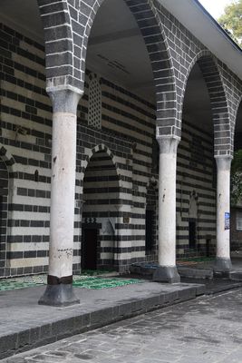 Diyarbakır Iskender Paşa Mosque Exterior Son cemaat yeri in 2024 6874.jpg