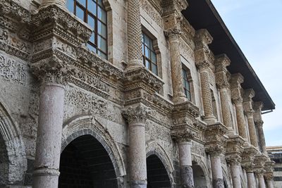 Courtyard of Ulu at west side