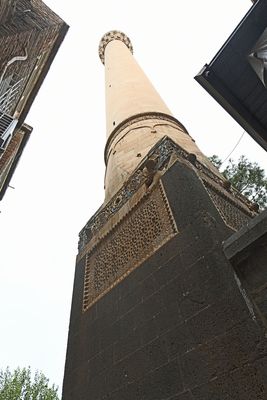 Diyarbakır Melik Ahmet Pasha mosque in 2024 0276.jpg