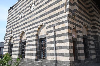 Diyarbakır Sheikh Matar Mosque Exterior in 2024 7014.jpg