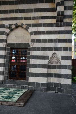 Diyarbakır Sheikh Matar Mosque Exterior in 2024 7015.jpg