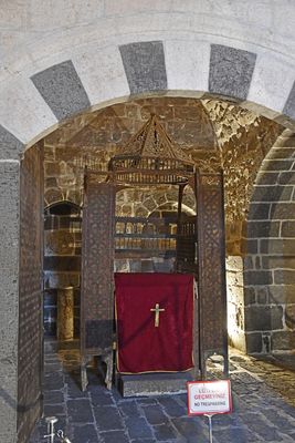 Diyarbakır Syriac Orthodox Church of Virgin Mary Interior Exhibition hall in 2024 7197.jpg