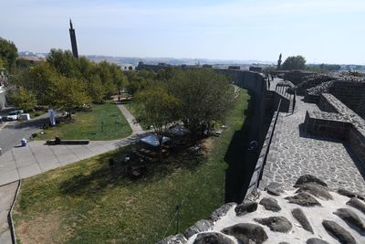 Diyarbakır On south wall of inner fortress in 2024 0236.jpg