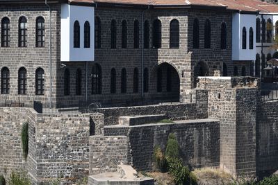 Diyarbakır On south wall of inner fortress View from easternmost tower in 2024 6741.jpg