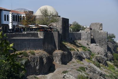 Diyarbakır On south wall of inner fortress View from easternmost tower in 2024 6747.jpg