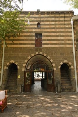 Diyarbakır Deliller Hanı in 2024 7103.jpg