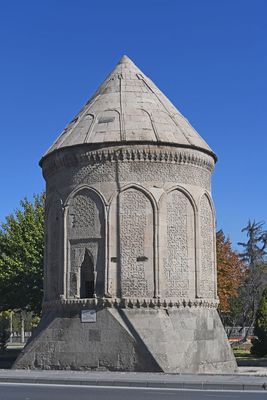 Kayseri Döner Kümbet in 2024 8529.jpg