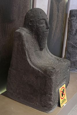 Mardin Museum Death cult statue, Kızıltepe Girbel Höyük 1600-900 BC in 2025 9062.jpg