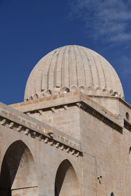 Mardin front of Sultan Isa Medresesi in 2025 8947.jpg