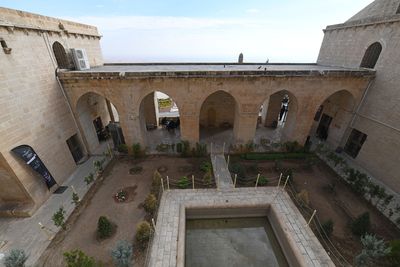 Mardin Sultan Isa Medresesi Courtyard looking south from first floor in 2025 0916.jpg