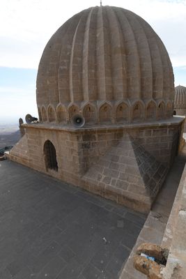 Mardin Sultan Isa Medresesi Dome to east in 2025 0911.jpg