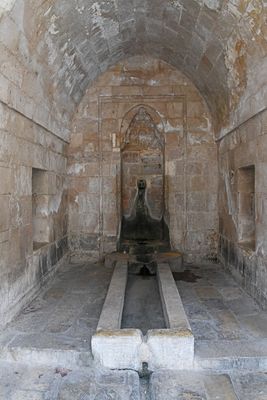 Mardin Ulu Camii Courtyard detail of sideroom in 2025 9010.jpg