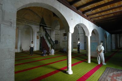 Mardin Ulu Camii Interior (before restoration) in 2005 2340.jpg