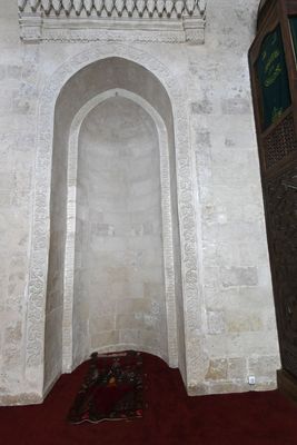 Mardin Ulu Camii Interior central part at mihrab in 2025 0982.jpg