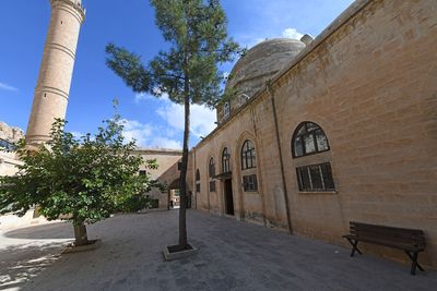 Mardin Latifiye Mosque Courtyard in 2025 1044.jpg