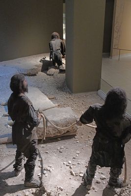 Urfa museum Creating pillars - Neolithic age in 2025 9323.jpg