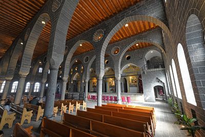 Diyarbakır Mar Petyun Chaldean Church Interior in 2025 0770.jpg