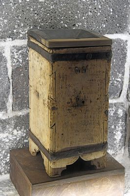 Diyarbakır Mar Petyun Chaldean Church Interior Money box in 2025 8802.jpg