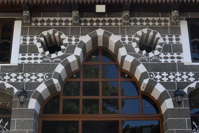 Diyarbakır Cahit Sıtkı Tarancı House Museum East facade Entrance to stairs in 2025 8762.jpg