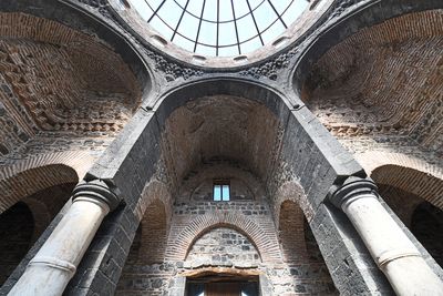 Diyarbakır Church of St. George Interior Glass domed hall in 2025 0688.jpg