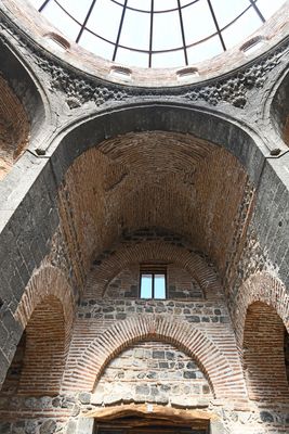 Diyarbakır Church of St. George Interior Glass domed hall in 2025 0689.jpg