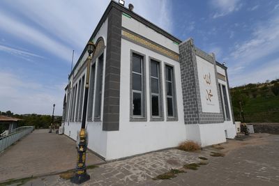 Diyarbakır Ten-Arched Bridge Mosque at northeast side of Tigris in 2025 1113.jpg