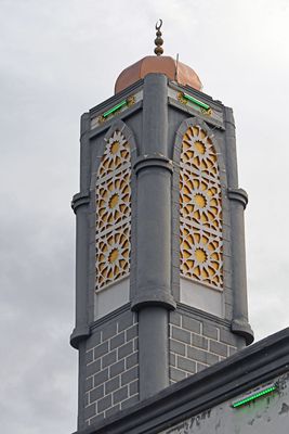 Diyarbakır Ten-Arched Bridge Mosque at northeast side of Tigris in 2025 9138.jpg
