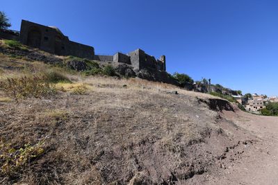 Diyarbakır Outside walls East side B from northernmost part under museums area and park in 2025 0628.jpg
