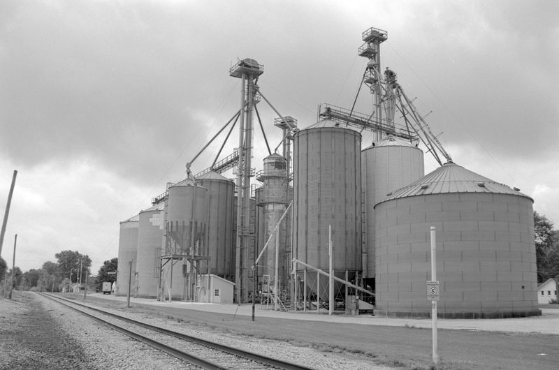 R0251-007.jpg