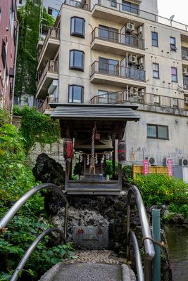 Tiny shrine/pond combo again.