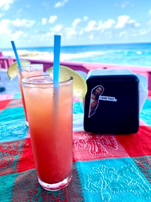 Drink at Tiny Gecko on the Malecon