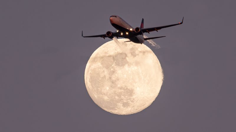 Incoming...Los Angeles Ca. LAX flight path
