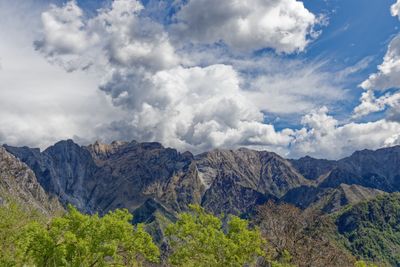 Mountains on Colonnata trail