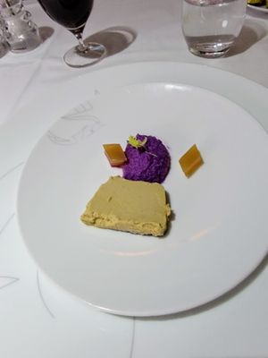 Duck foie gras with red cabbage