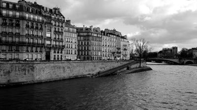 Paris. Morning.