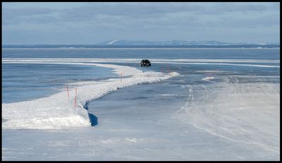 Iceroad on lake Storsjn - Jmtland