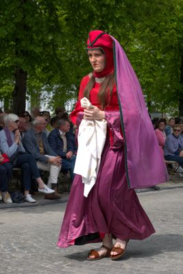 h_bl-137.jpg
