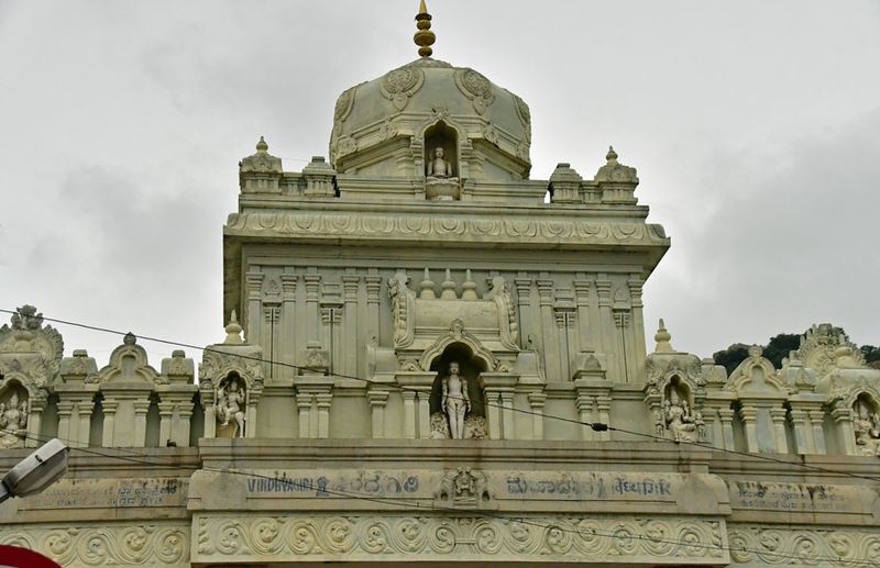 Shravanabelagola - India-2-0878.jpg