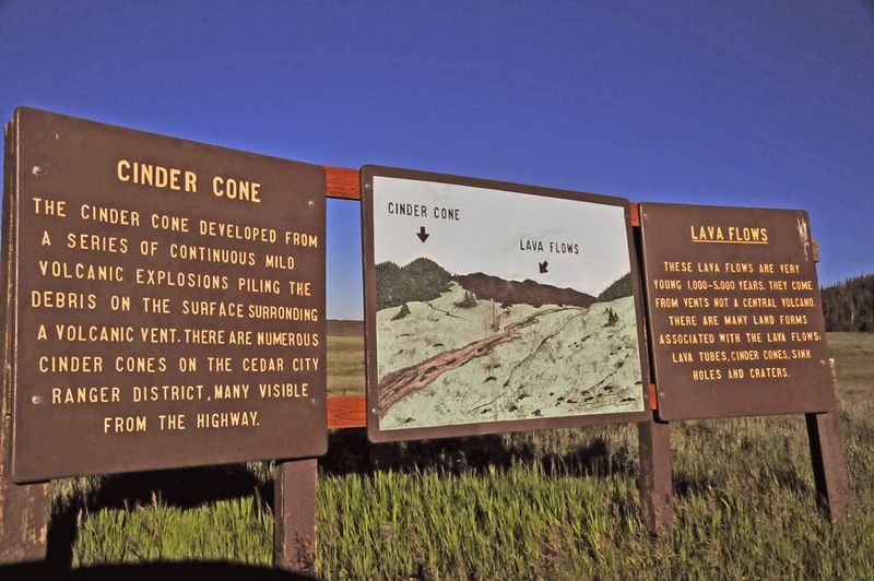 Cinder cones and lava flows - Utah15-9161
