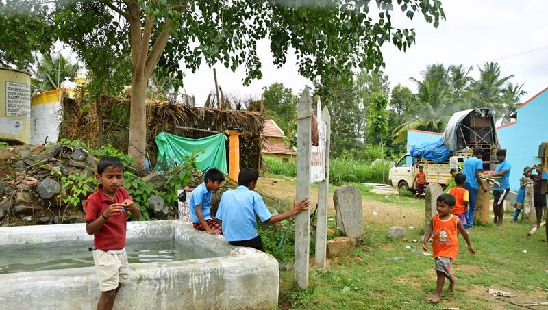 Local watering hole - India-2-1076